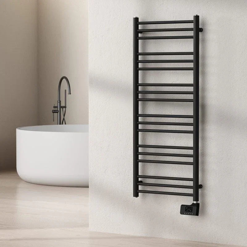 Sèche-serviettes électrique noir mat 120x50 cm avec thermostat digital dans salle de bain moderne