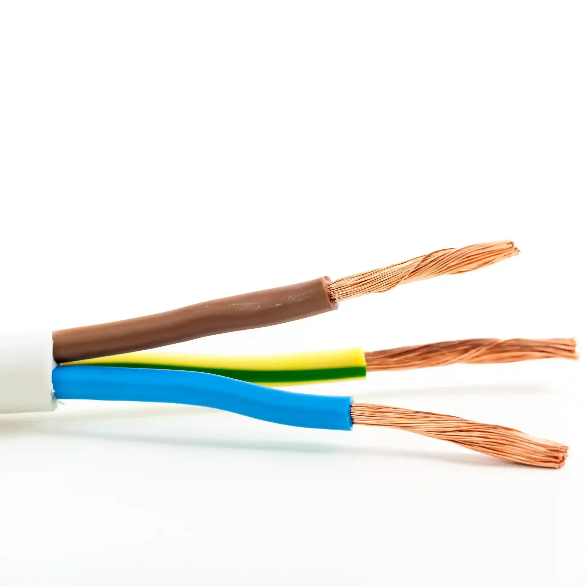 Câbles électriques de mise à la terre conformes à la norme NF C 15-100 par Renobat en Île-de-France