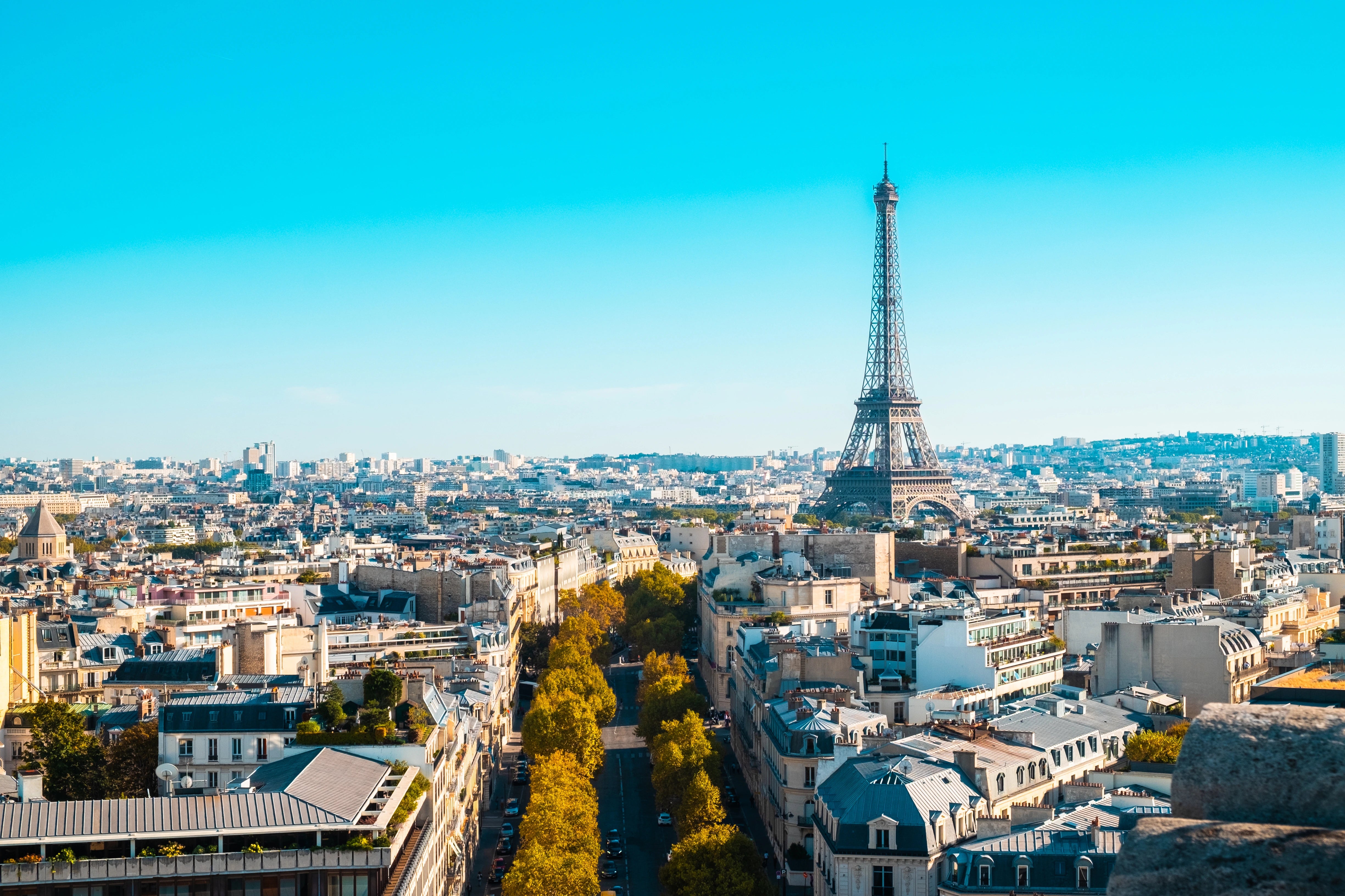 Du cœur de Paris à toute l'Île-de-France, nous révélons le potentiel de votre studio. Notre expertise s'adapte à chaque quartier et chaque architecture pour créer des espaces de vie modernes et fonctionnels.