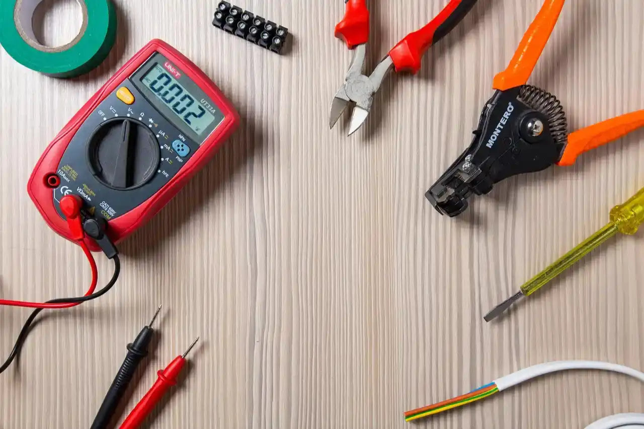 Electricien professionnel Courbevoie - Outils et matériel électrique